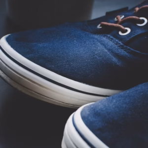 Aero Light Canvas Trainer