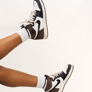 Apex Knit Hype Sneaker